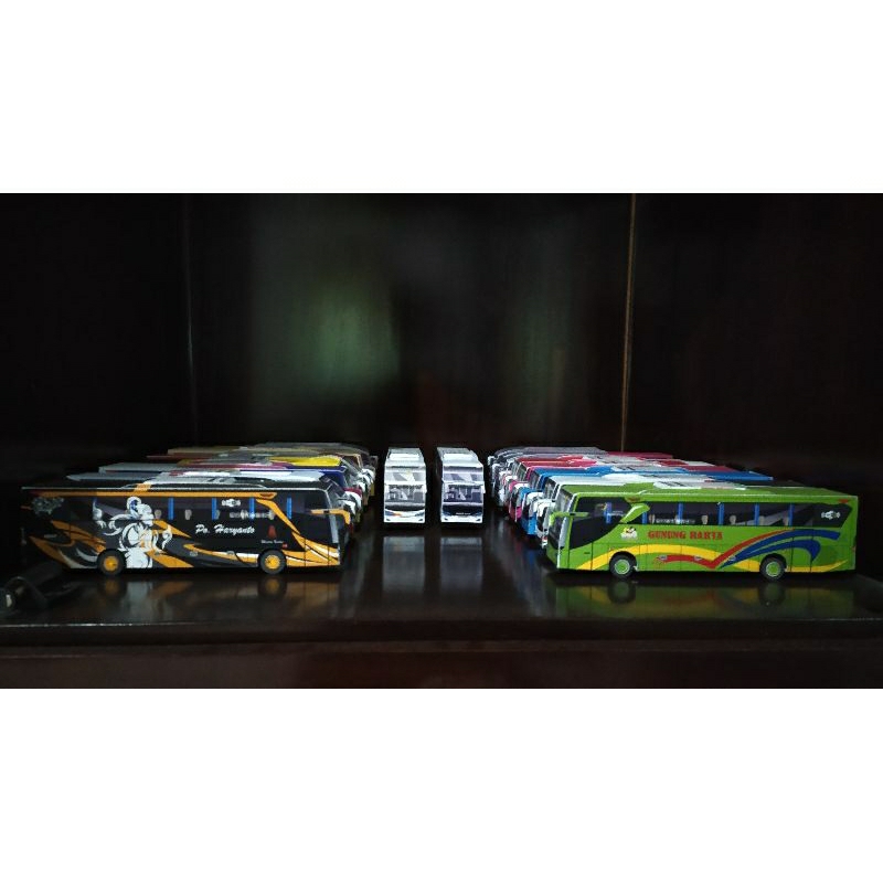 papercraft bus LAJU PRIMA (jetbus 3)