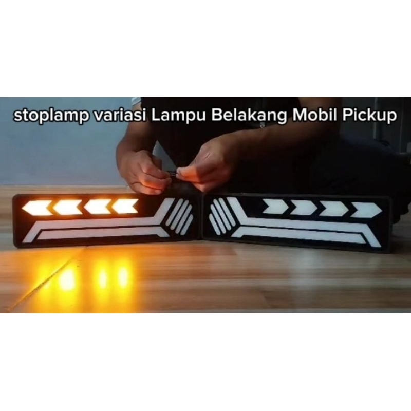 Stoplamp variasi lampu belakang mobil pick up