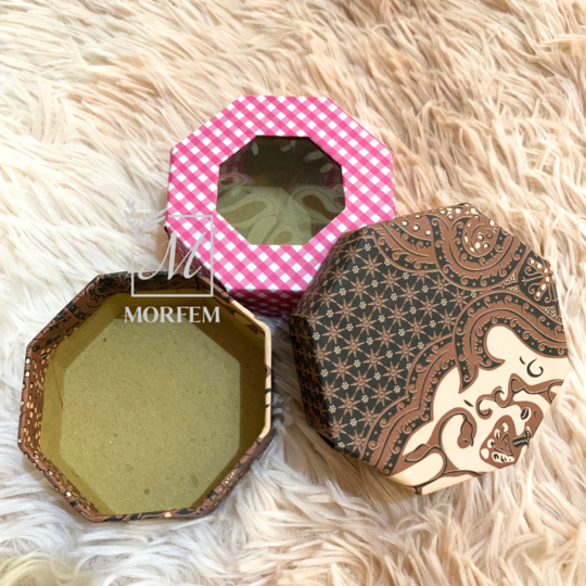 

CUSTOM GIFTBOX OKTAGON | KOTAK KADO CUSTOM 8 SISI | KOTAK KADO UKURAN 3x3x3 cm | CUSTOM BOX OTAGON | KOTAK KADO SISI 8 | KOTAK KADO ULANG TAHUN | KOTAK KADO PERNIKAHAN