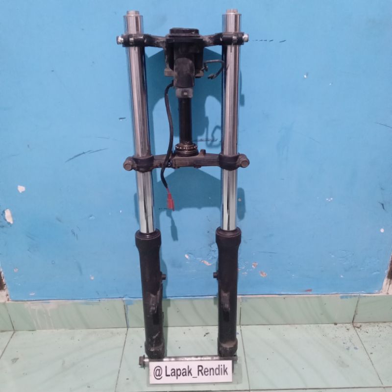 sok depan r15 v2  , tele r15v2