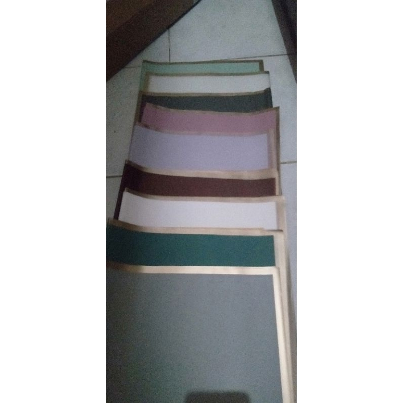 

kertas buket list gold