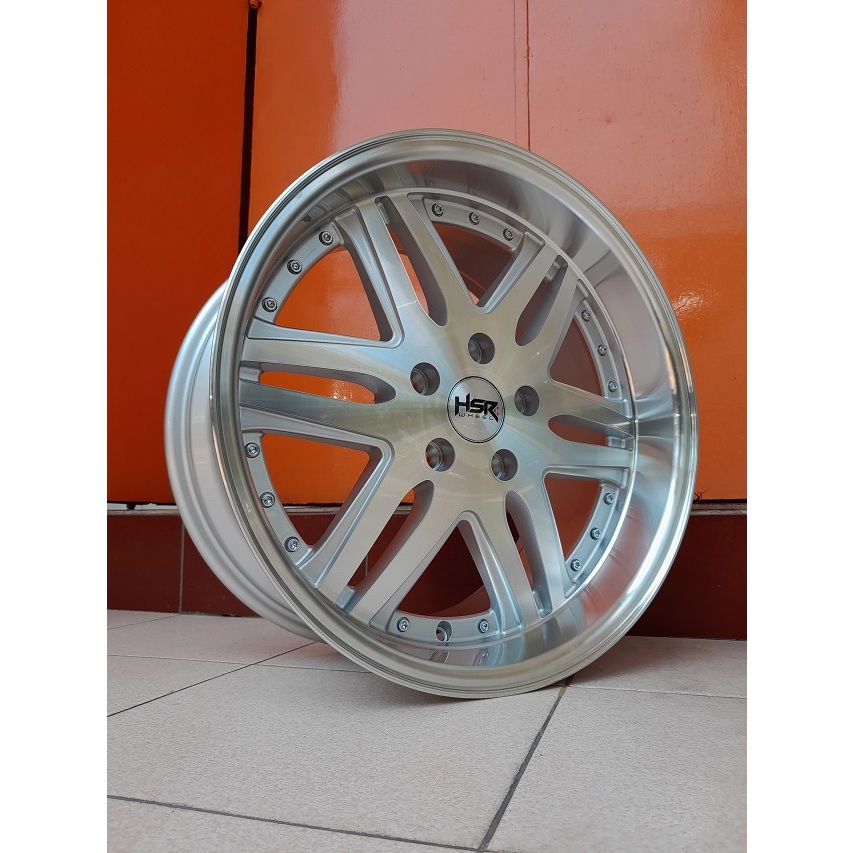Velg Tampilan Elegant Ring 17 HSR Okayama PCD 5X114 Model Celong R17