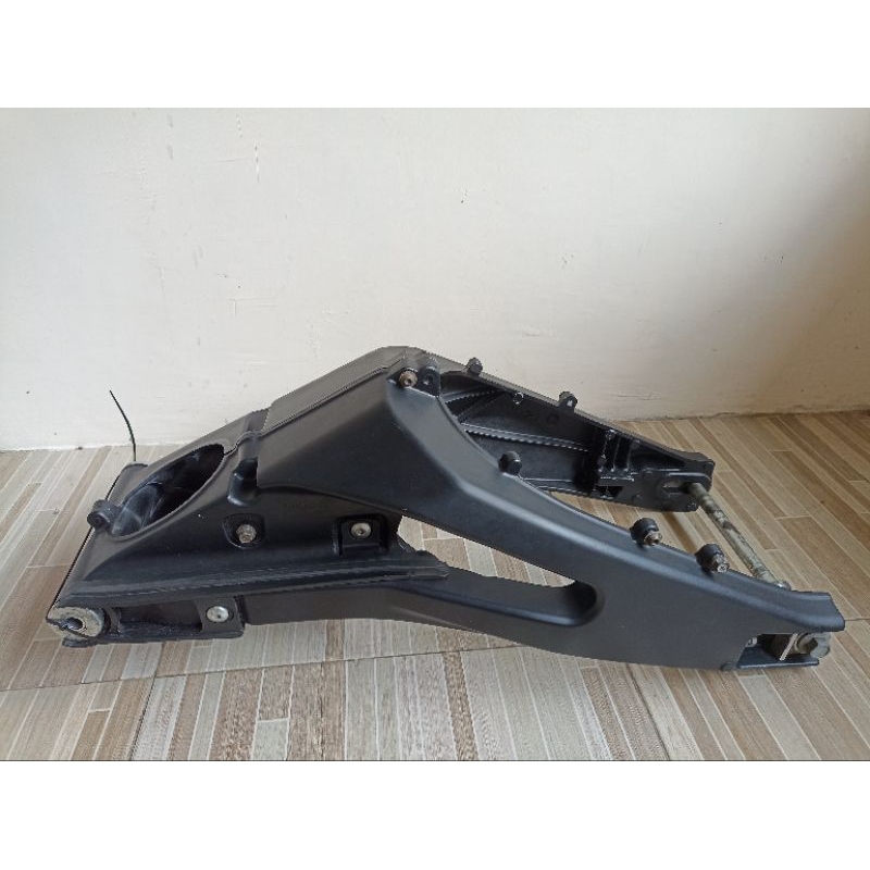 Lengan ayun/swing arm yamaha xabre