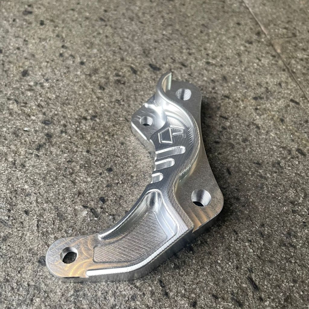 BRAKET CALIPER  BREMBO 2P YAMAHA FIZR 125Z DISC 260/264MM CNC