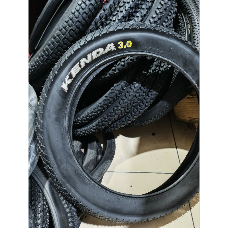 ban luar sepeda BMX atau fat bike ukuran 20x3.0 (76 - 406)  merk kenda