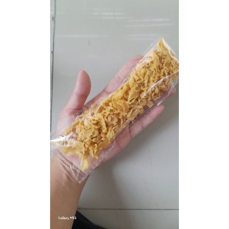 

Rempeyek kacang tanah (remekan)