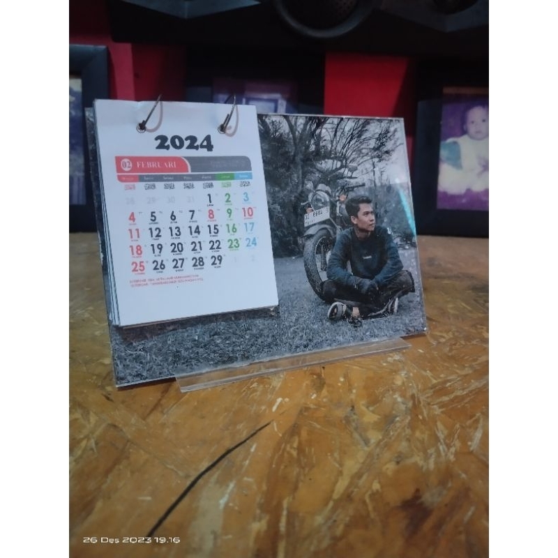 

kalender custom akrilik foto