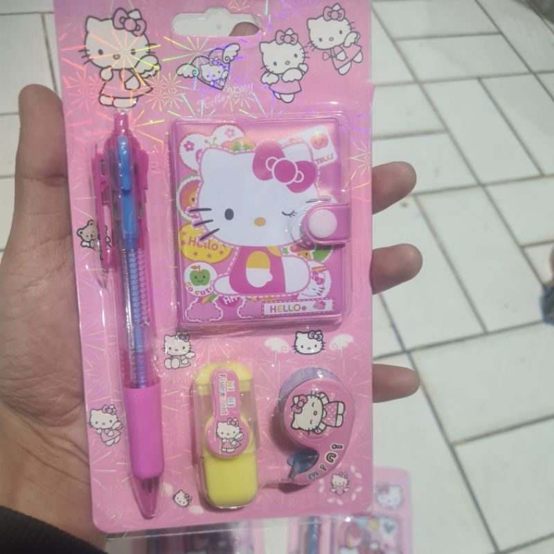 

OBRAL BUKU DIARY KANCING KARAKTER PLUS BALPEN BUKU DIARI MINI LUCU NOTBOK JURNAL KARAKTER BUKU CATATAN LUCU + PEN