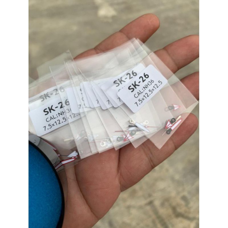 Jarum jam tangan SK-26 merah mesin NH 7s26 7s36