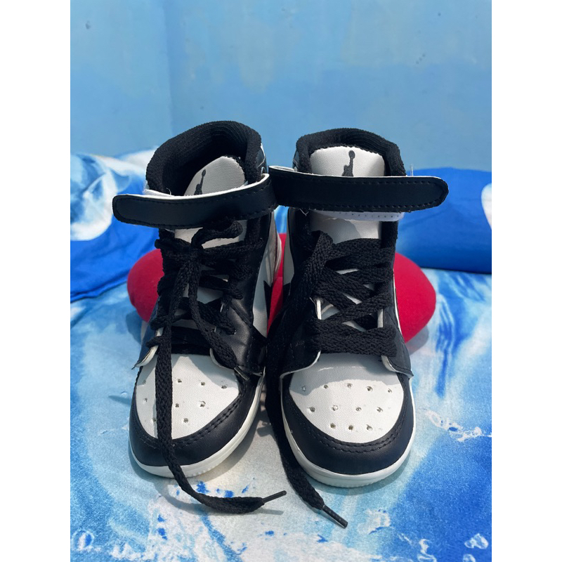 Sepatu anak jordan KW