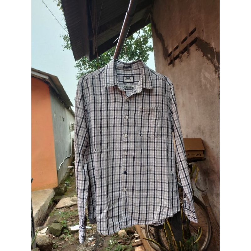 kemeja Weekend offender