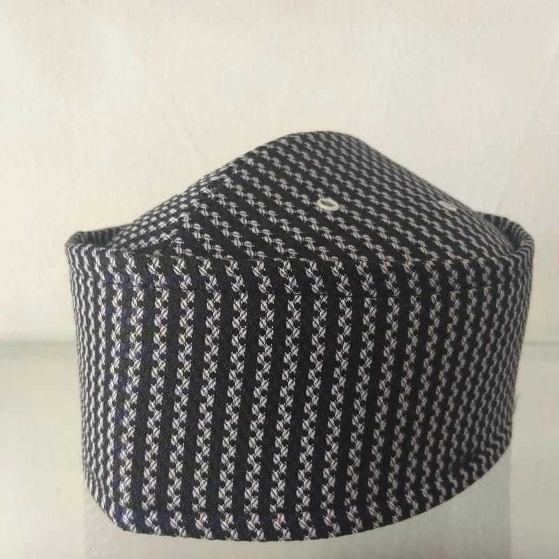 peci Chengho gold / peci sholat/ songkok sholat / kopiah sholat / perlengkapan sholat / aksesoris pr