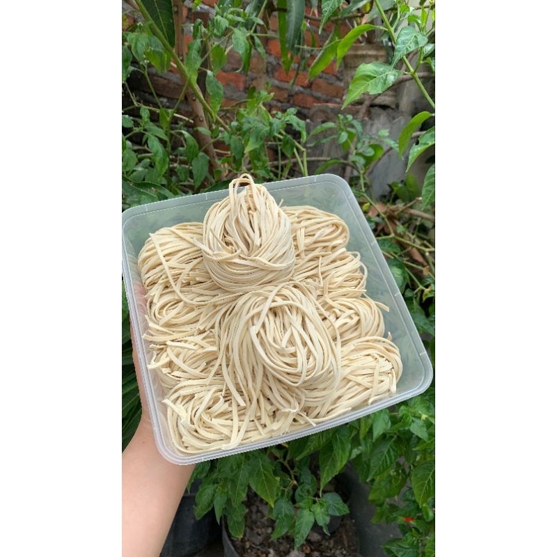 

Mie Telur / Mie Bulat / Mie Pipih / Mie Ayam / Mie Setan / Mie Gacoan / Mie Pangsit