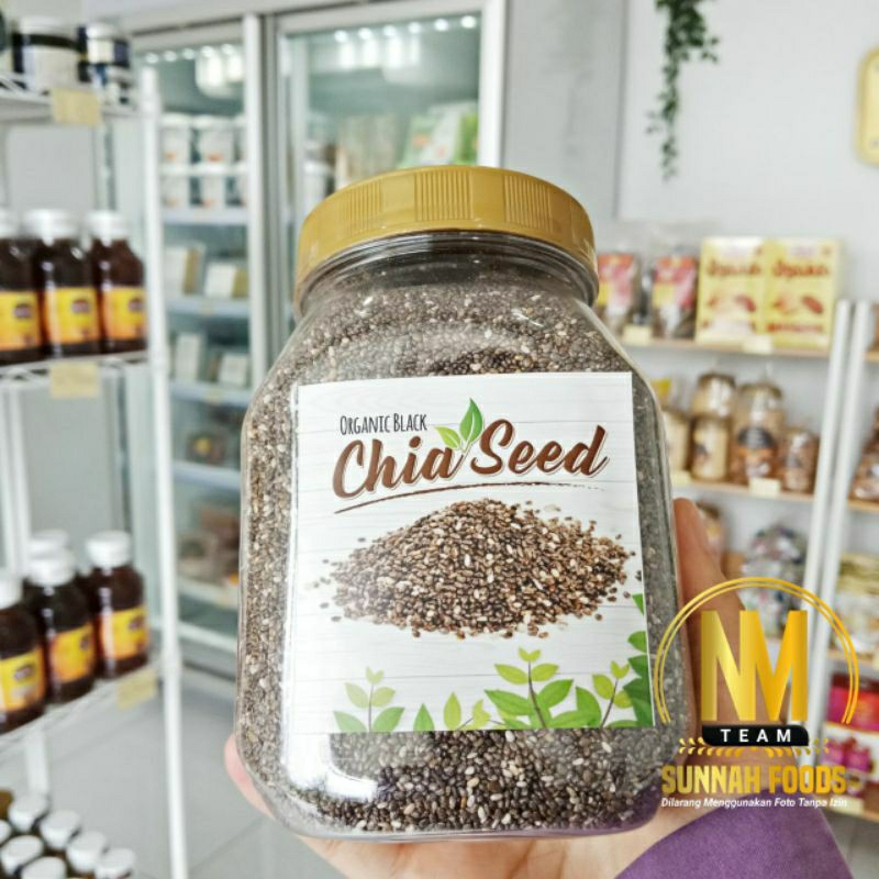 

Chia seed memiliki hampir semua nutrisi penting, seperti protein, asam lemak omega 3, antioksidan, serat makanan