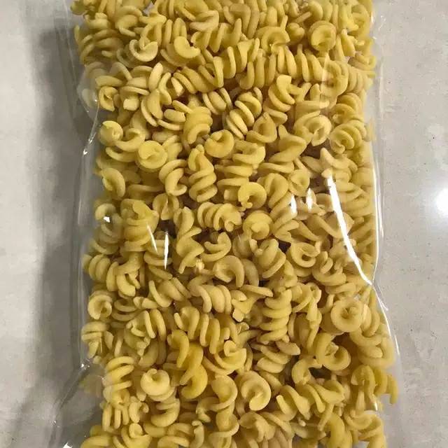 

Makaroni spiral bantat mentah 1kg