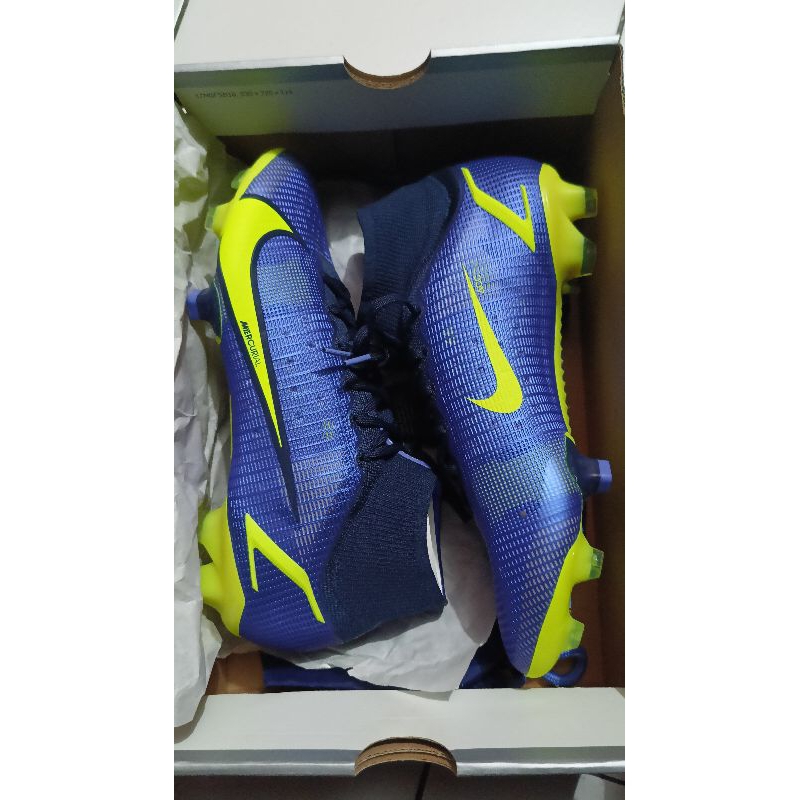 sepatu bola Nike mercurial superfly 8