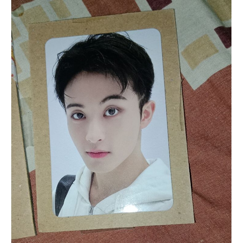 READYSTOCK - PHOTOCARD MARK STIKER GITD ANNIVERSARY 7TH NCT 127