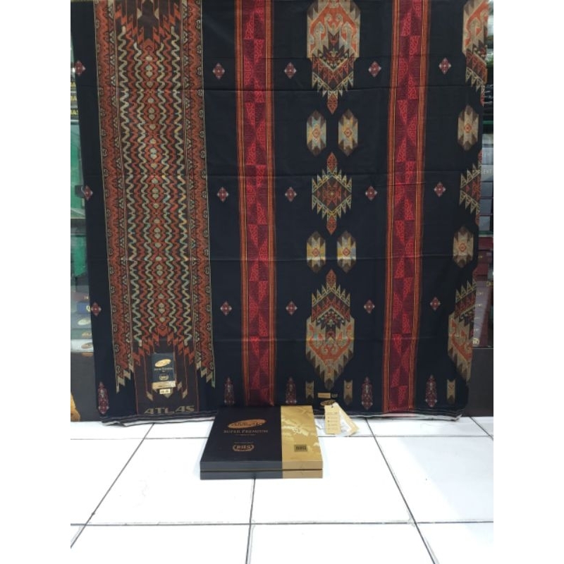 Sarung ATLAS Super Premium S 980 Motif Mix Grade GOLD Part 01