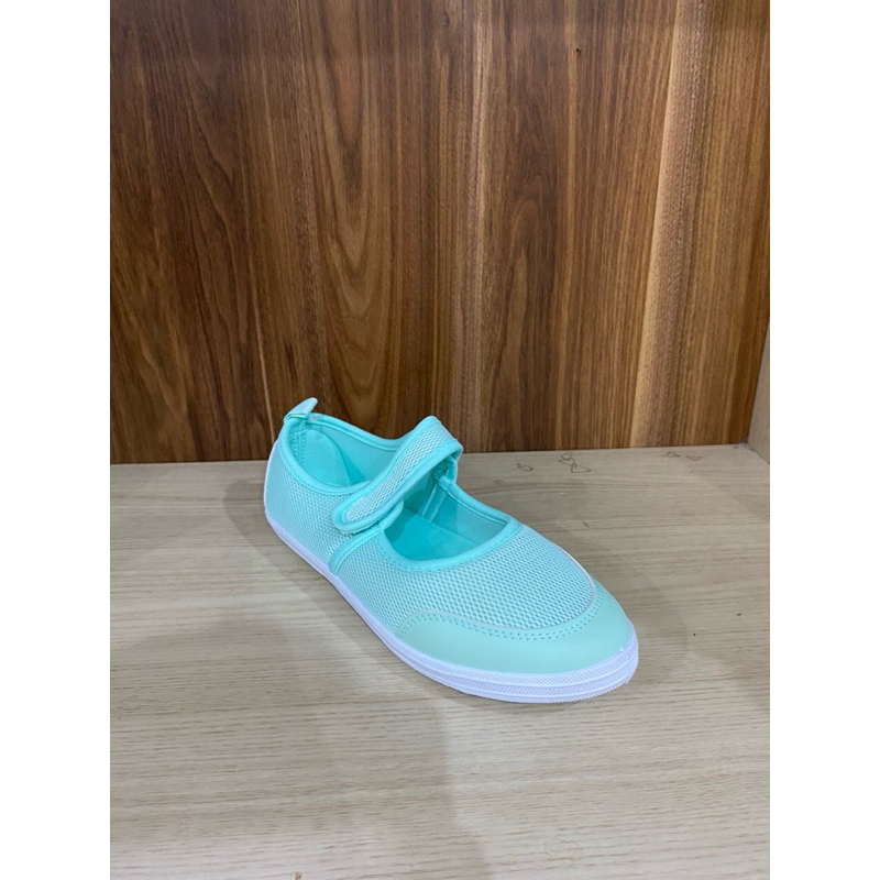 sepatu nevada slip on