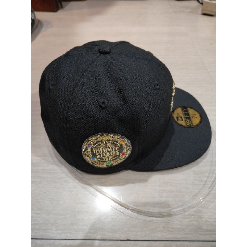 TOPI NEW ERA X MARVEL X MLB