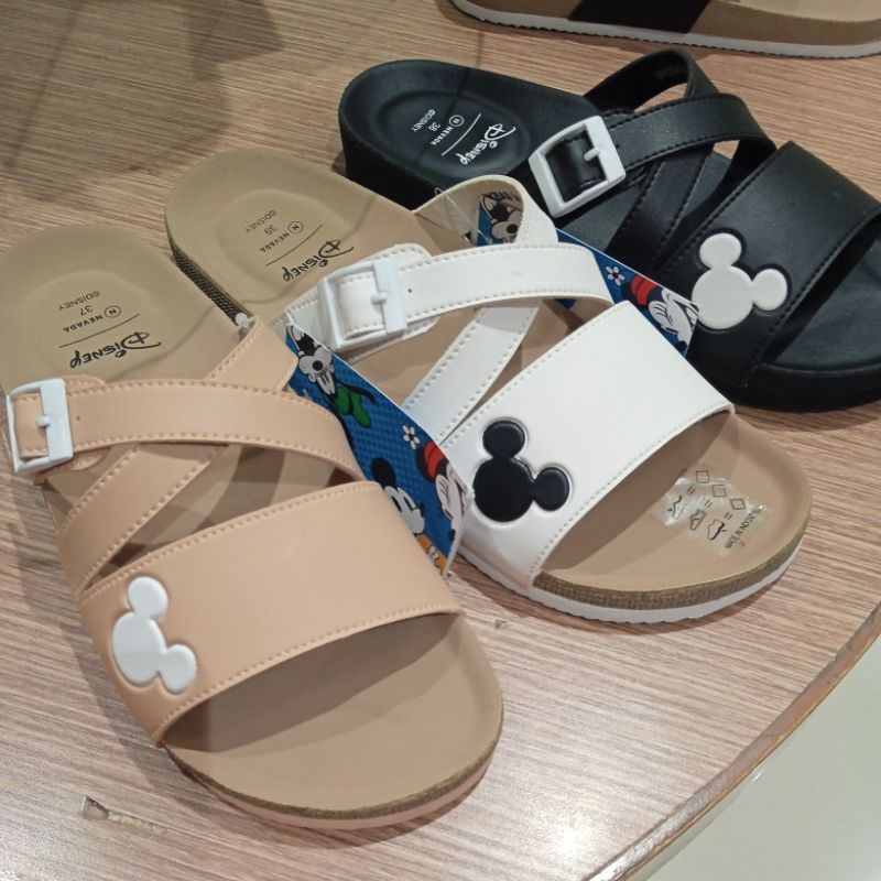 sandal wanita Disney x Nevada matahari