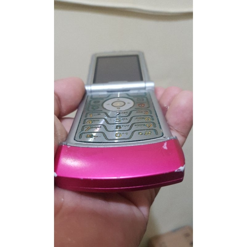 MOTOROLA V3 2ND HANDPHONE LIPAT JADUL
