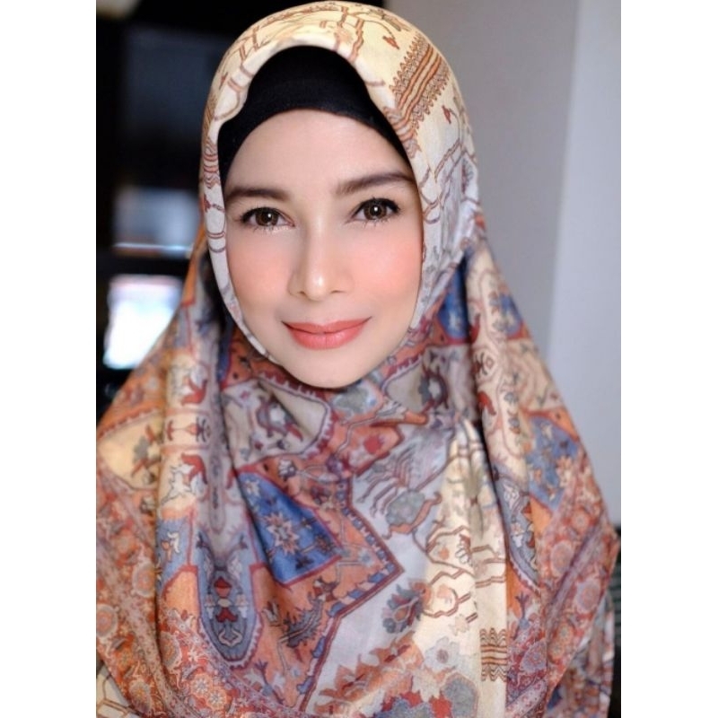 READY STOCK Pelangi Asmara The Legend Series Scarf Jihan Fahira Voal Segiempat
