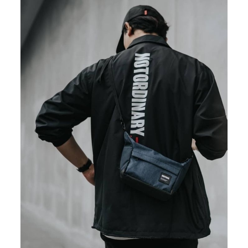 Bodypack Astute Pouch Sling Bag Navy