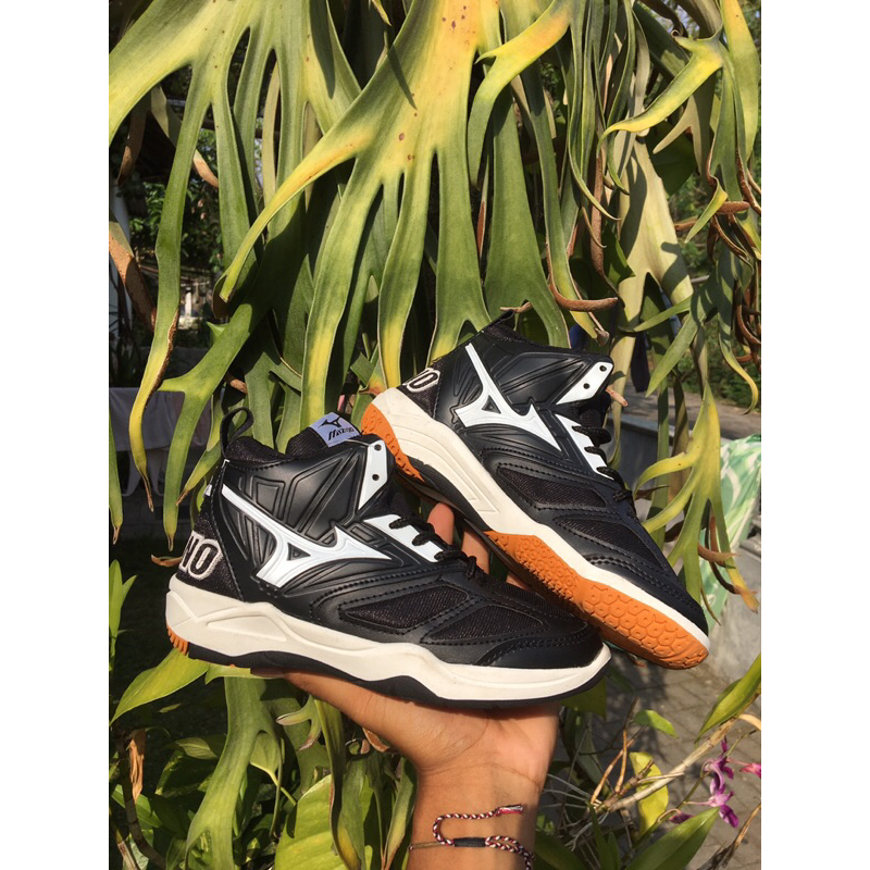 Sepatu Voli anak Mizuno size 33-37