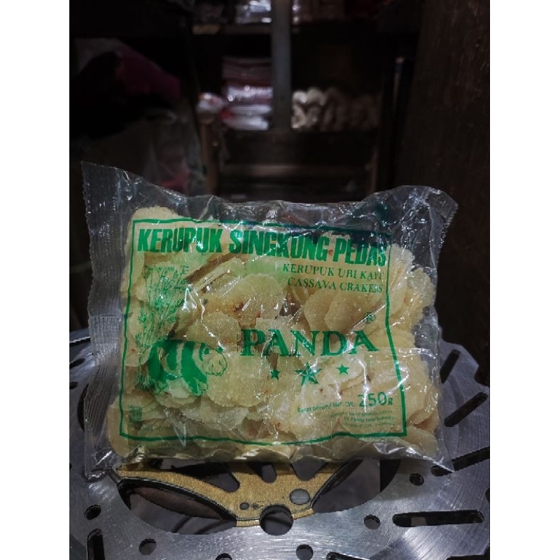 

Kerupuk Singkong Pedas Cap Panda 250g