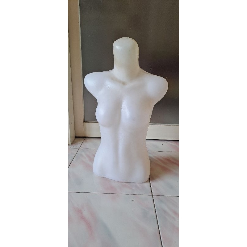 PRELOVED Manekin Baju Perempuan / Patung Boneka Baju Wanita
