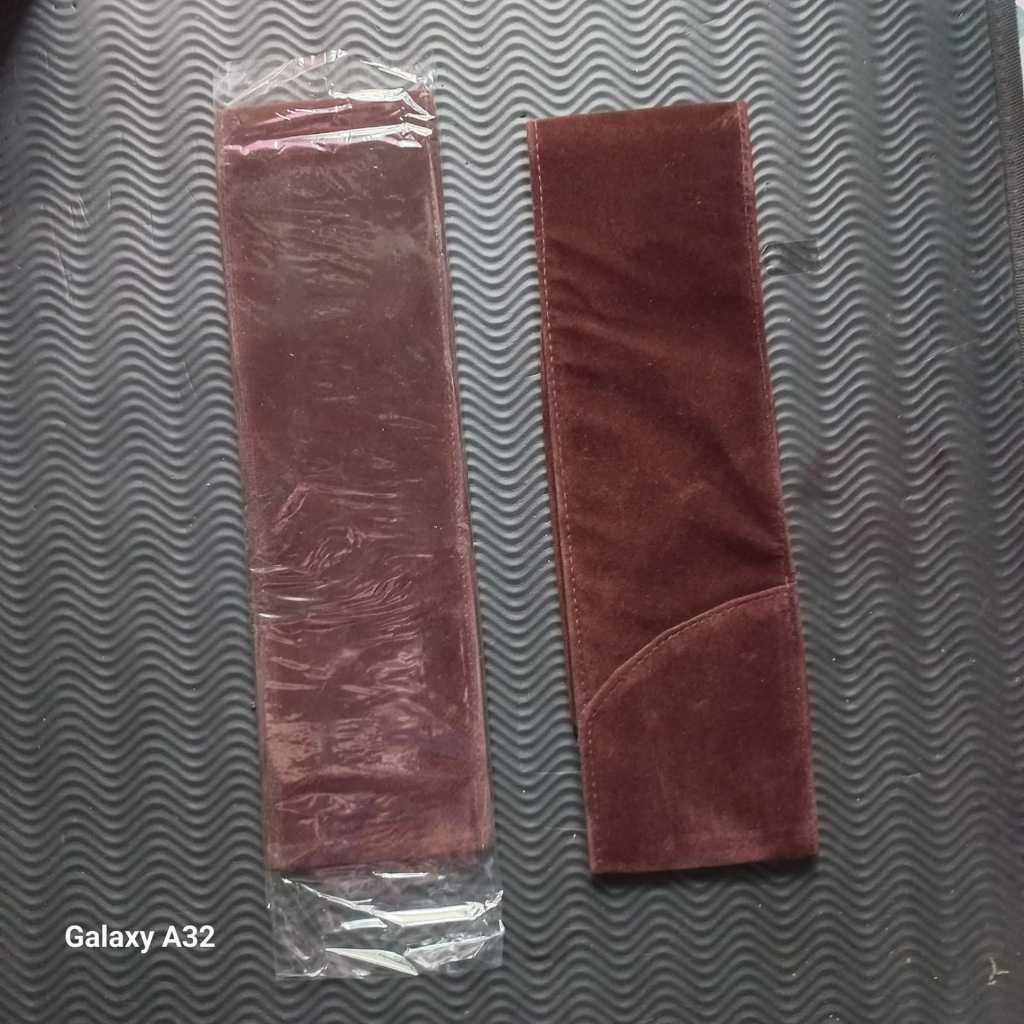 Peci pembina pramuka coklat bludru bijian