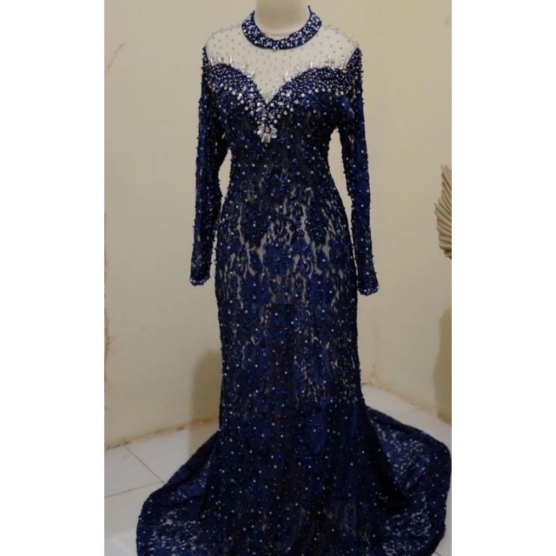 Gaun pengantin hijab seperti baru biru dongker