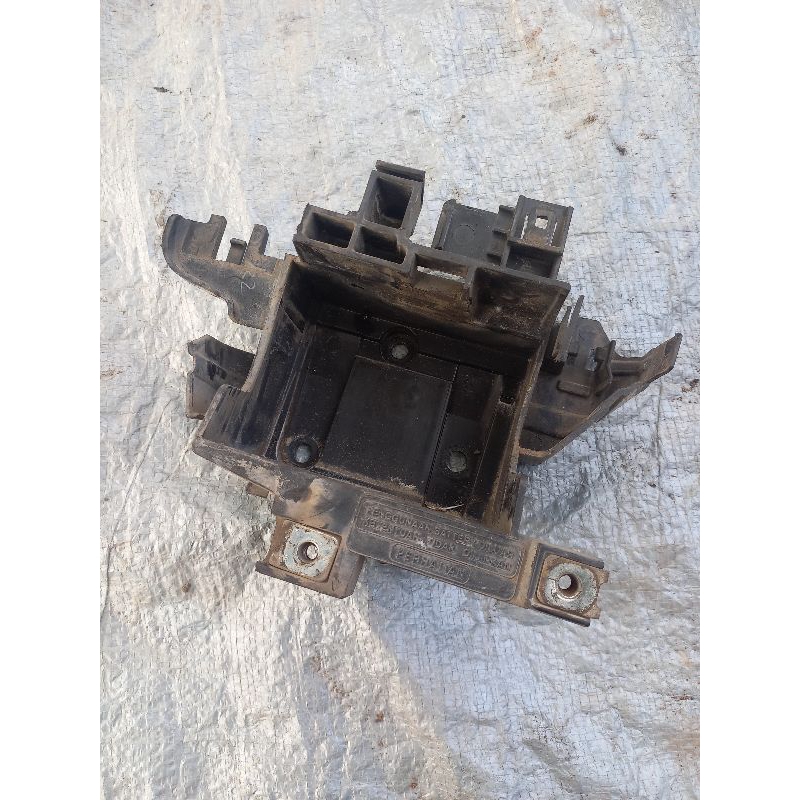 Tempat wadah aki MEGAPRO MONO INJEKSI