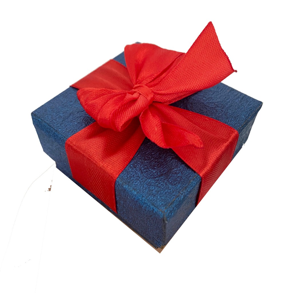 

Gift Box Kotak Cincin Kado Hampers Souvenir Ulang Tahun Hard Box Persegi 6x6x3