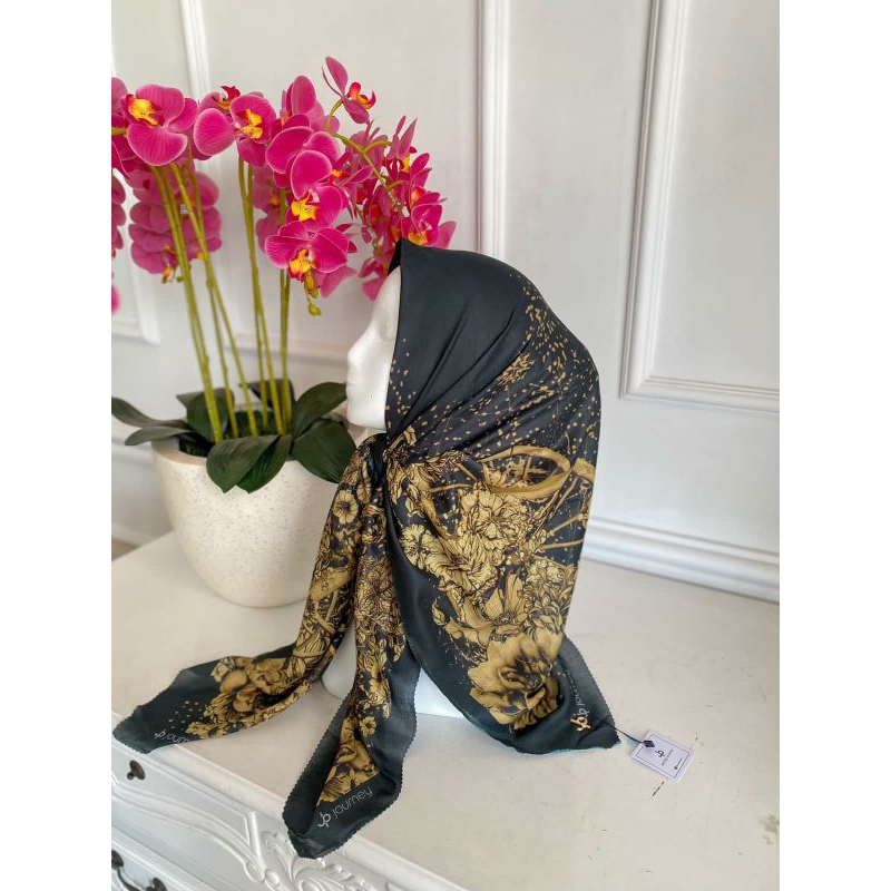 KERUDUNG SEGIEMPAT MOTIF JOURNEY ORI STARLA SERIES