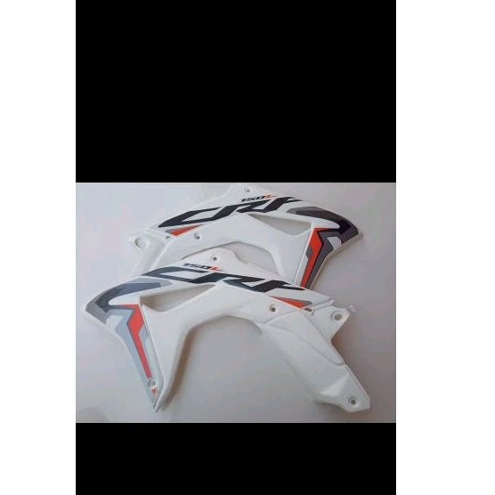 Body CRF 150L Cover tangki CRF 150L putih oren striping original 2022 sayap depan CRF 150 L Kiri Kan