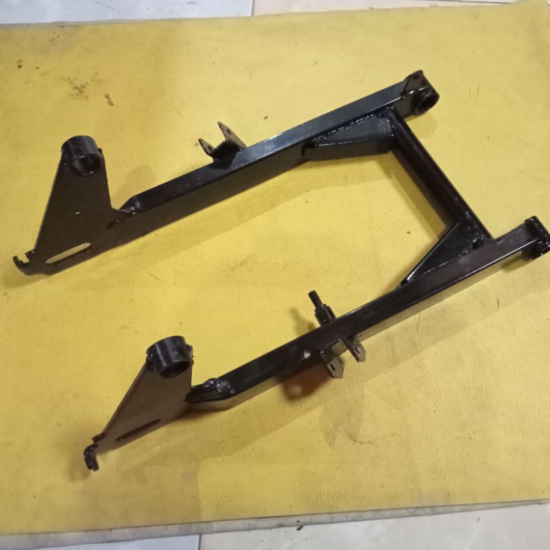 swing arm fork garpu belakang Suzuki a100 aX a9 econos