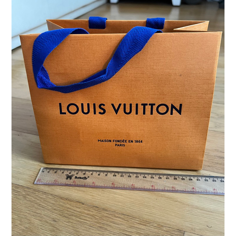 

paper bag louis vuitton- dior-amplop louis vuitton