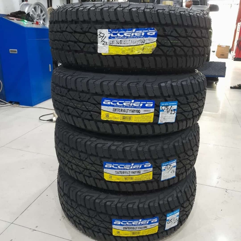 Ban Mobil Rush Terios Jeep Semi Offroad Ring 15 235/70/15 ACCELERA OMIKRON A/T 235 70 R15