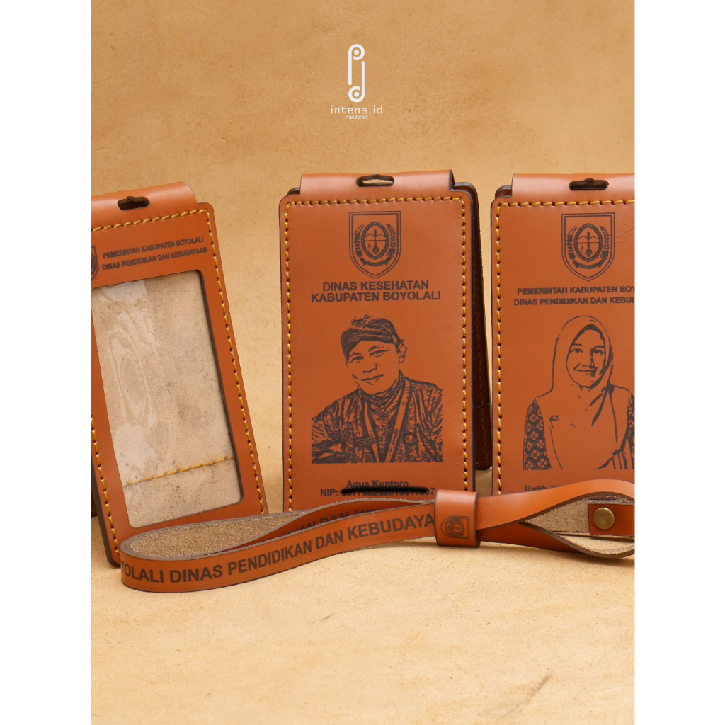 

Intens.id Gantungan ID CARD HOLDER KULIT ASLI | NAME TAG KULIT ASLI |LANYARD ID CARD KULIT MAGNET