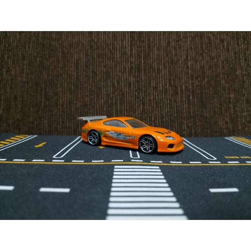 Hotwheels Toyota Supra orange wing Silver Loose (not mint) Baca Deskripsi