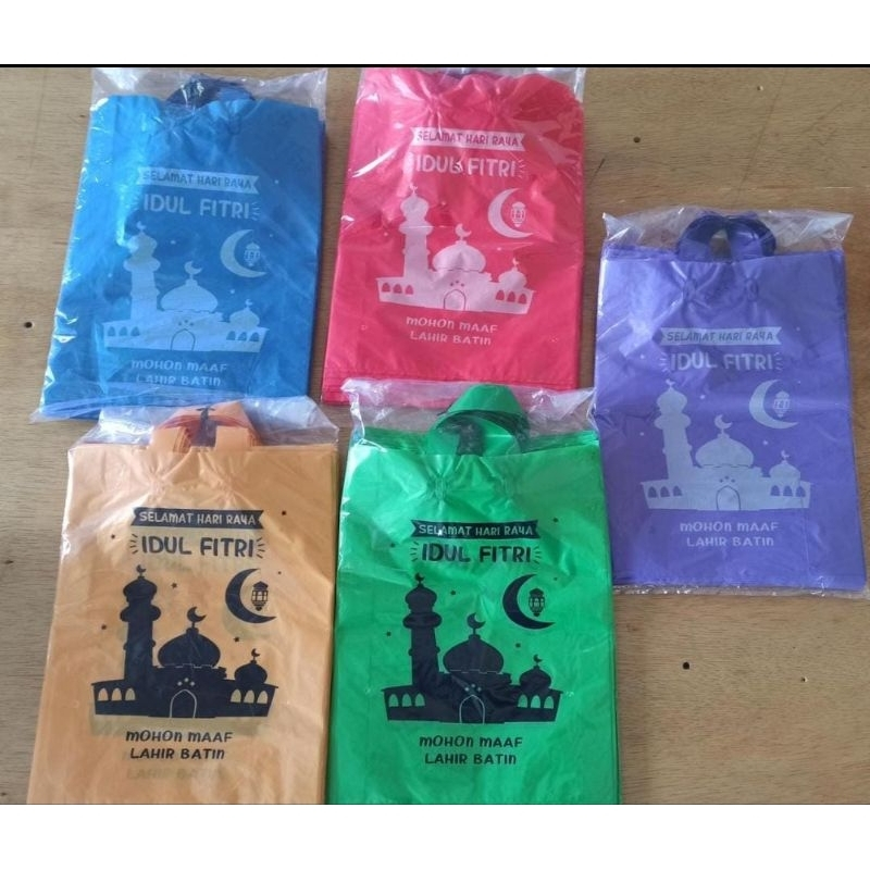 

Plastik Lebaran 30x40 cm per 10 PCS
