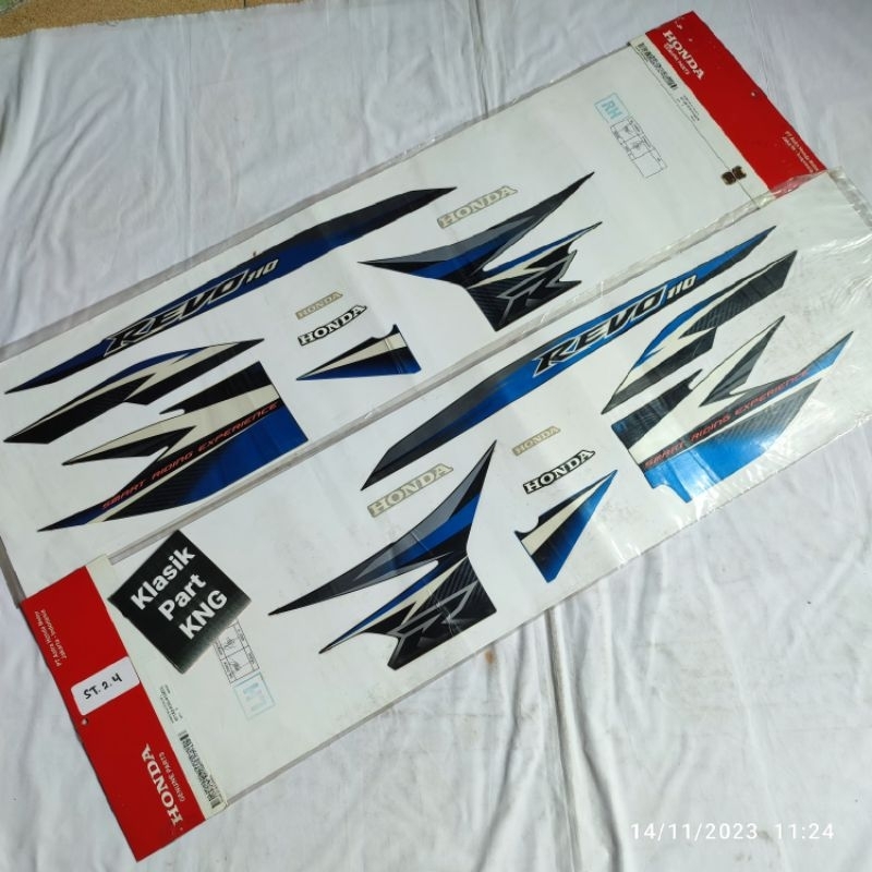 Striping sticker stiker honda Revo 110 absolute R K03 hitam biru original AHM