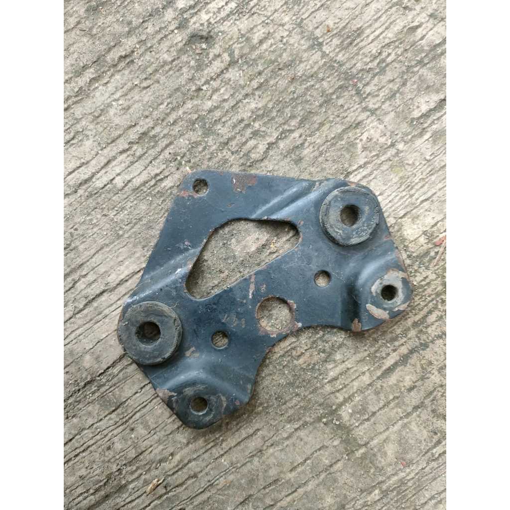 Dudukan Breket Pangkon Spidometer Honda GL100 Kotak CDI