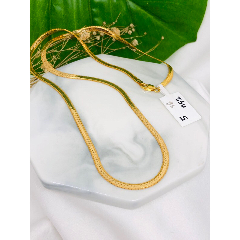 kalung madona emas muda