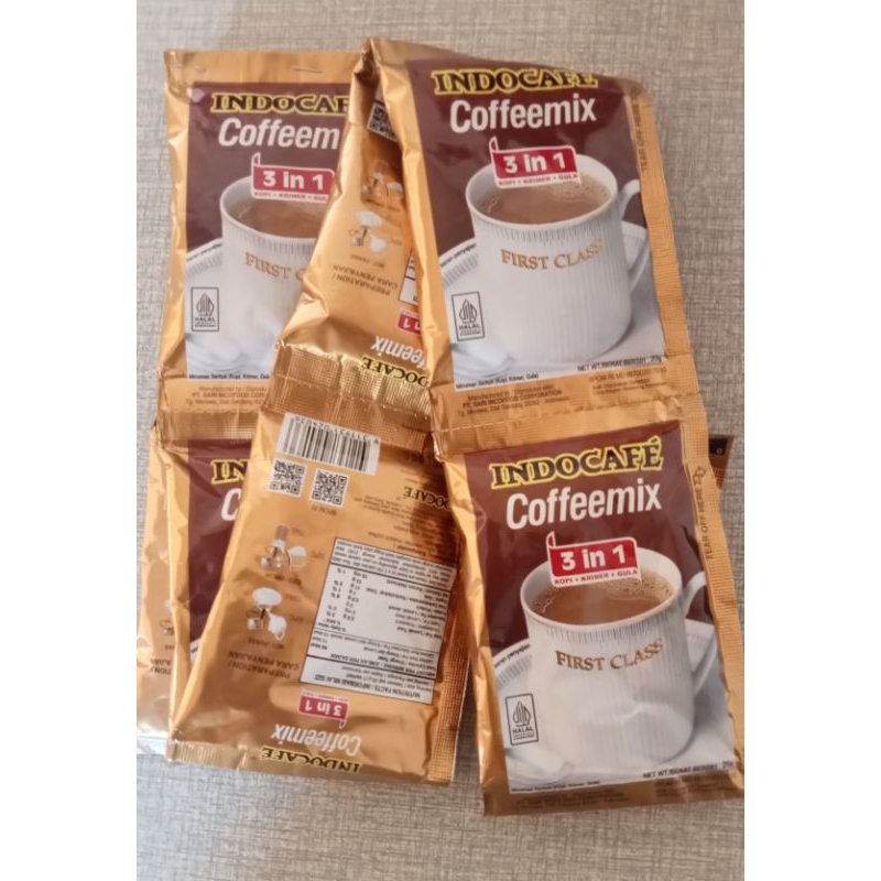 

INDOCAFE coffemix 3in1(1renceng 10pcs)