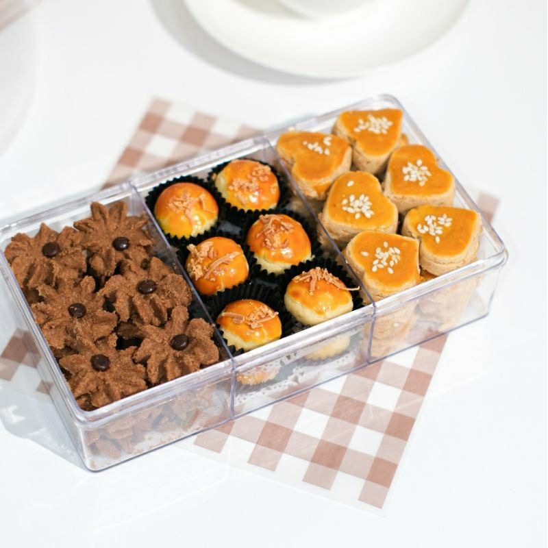 

Mix Cookies (C) | Paket Kue Kering Hampers Imlek Pineapple Tarts Cheese (Nastar Keju), Choco Butter, Peanut Butter 500g