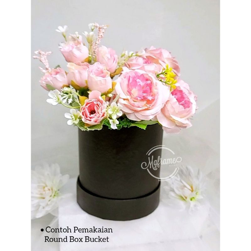 

Round box 13 cm | balon bouquet | bloom box | gift box lBlom Box Love / bloom box / flower box / kotak kado Bentuk Hati Blooming Box Love