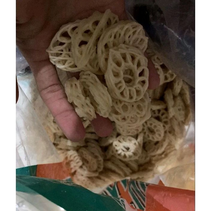

200gram kerupuk mentah Mawar/Seblak rafael
